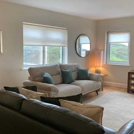 7 Bay Apartment