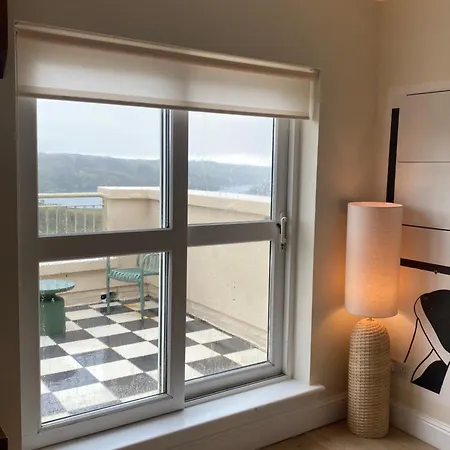 7 Bay Apartment