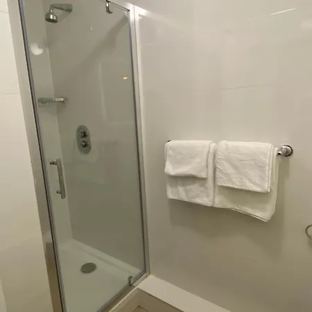 Apartment 7 Bay