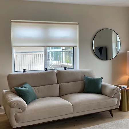 7 Bay * Clifden